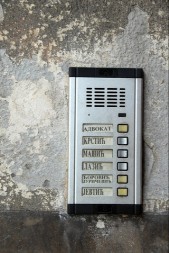 OD MUČENJA DO SMRTI Ovo su najmorbidnija prezimena u Srbiji - njihovo značenje ledi krv u žilama!